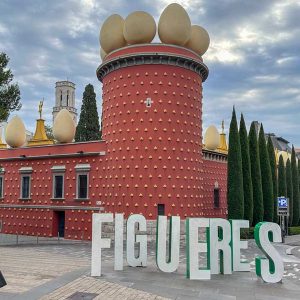 Figueres + Museo Dalí
